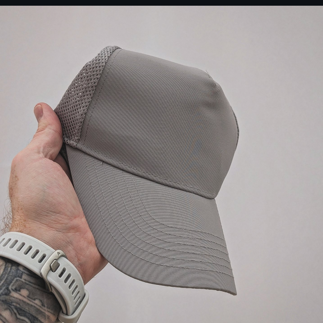 VÜR Blank Canvas Hoodie / Trucker Cap - Bundle 04