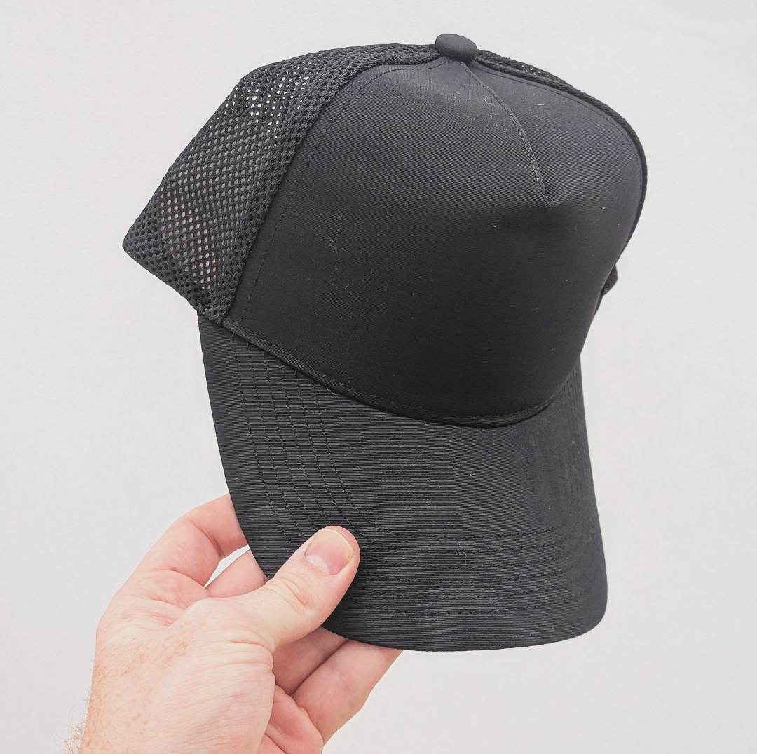 VÜR Blank Canvas Hoodie / Trucker Cap - Bundle 04